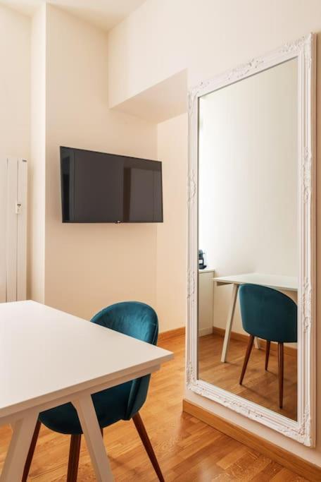 Studio Apartment Brera Милан Экстерьер фото